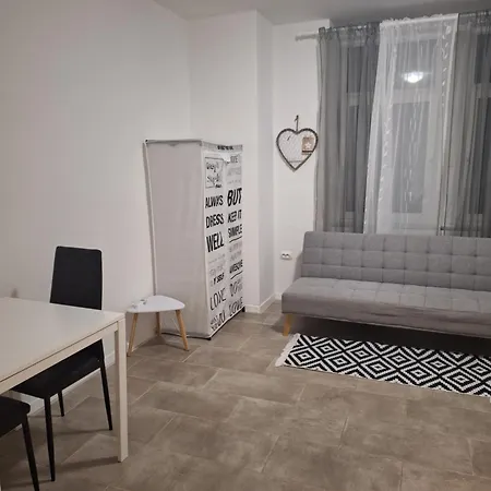 City Studio Apartamento *